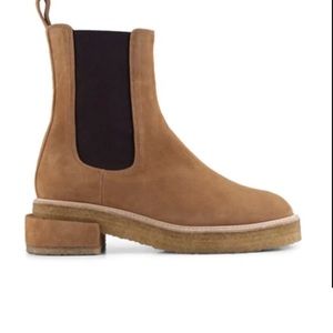 FRAME Le Canon Chelsea Lug Sole Suede Boots size 35.5 EU